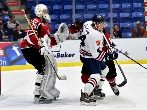 Titans Defeat Tomahawks 4-1